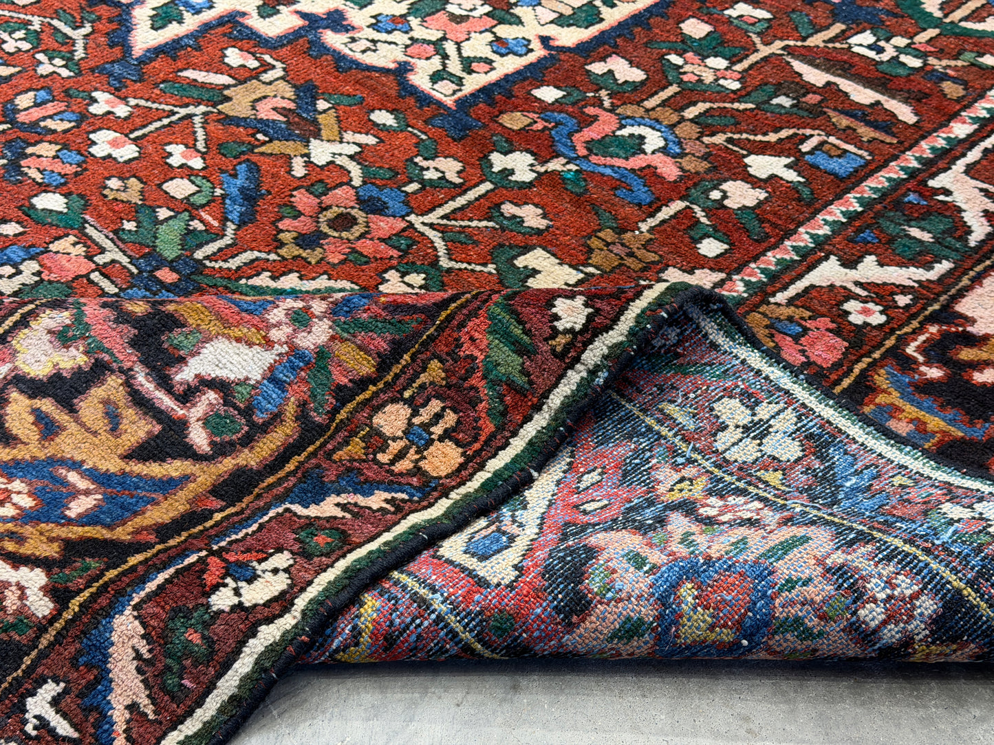 9’10”x13’10” Hand-Knotted Persian Bakhtiari Area Rug