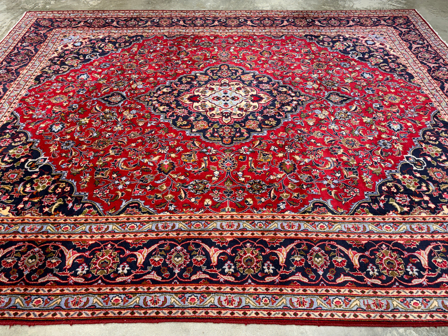 9’6”x12’6” Hand-Knotted Persian Kashan Area Rug