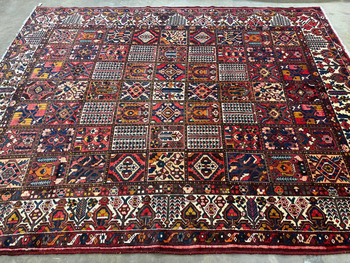 Hand-Knotted Persian Bakhtiari Rug - 9’8”x12’4”