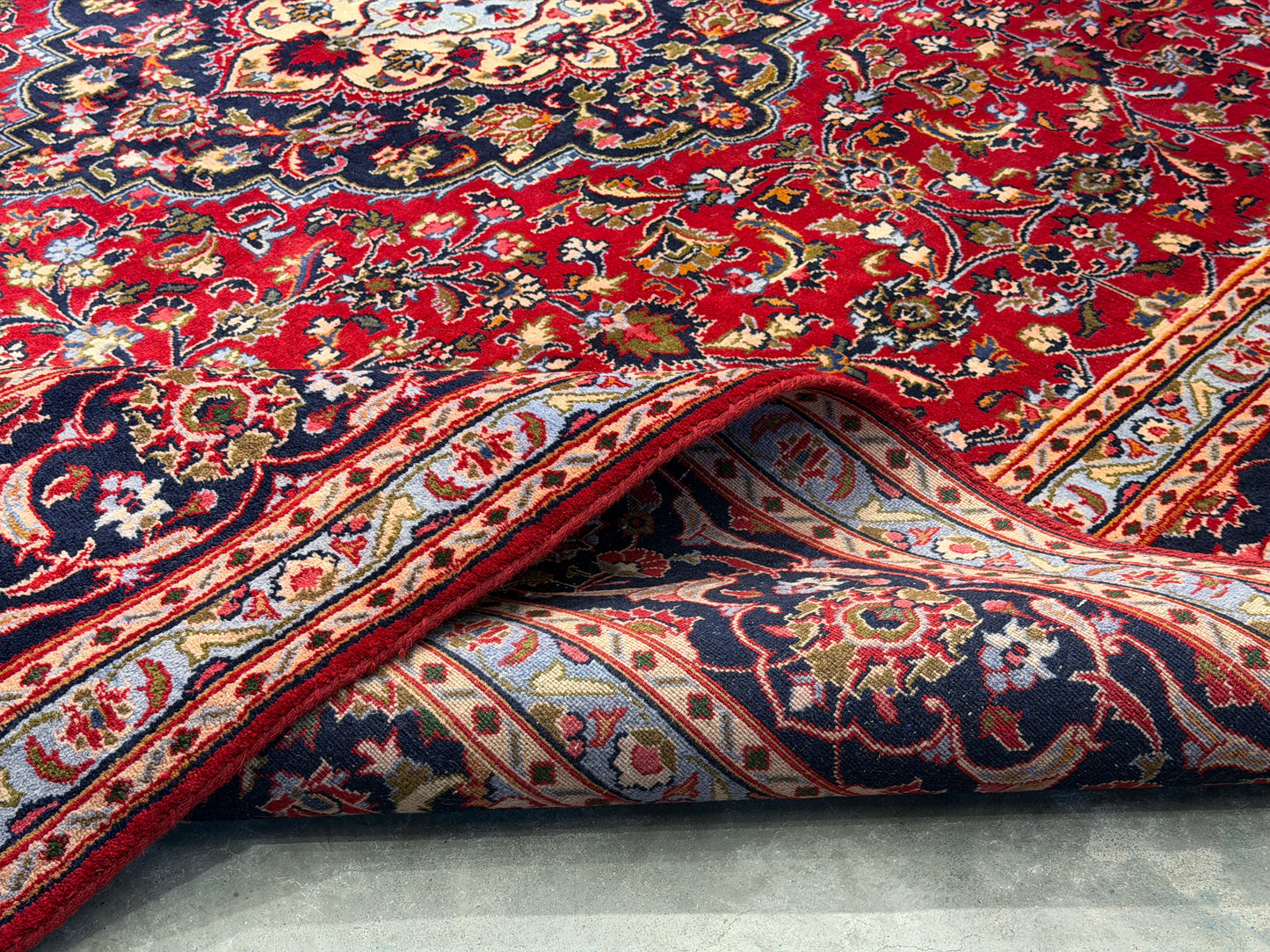 9’6”x12’6” Hand-Knotted Persian Kashan Area Rug