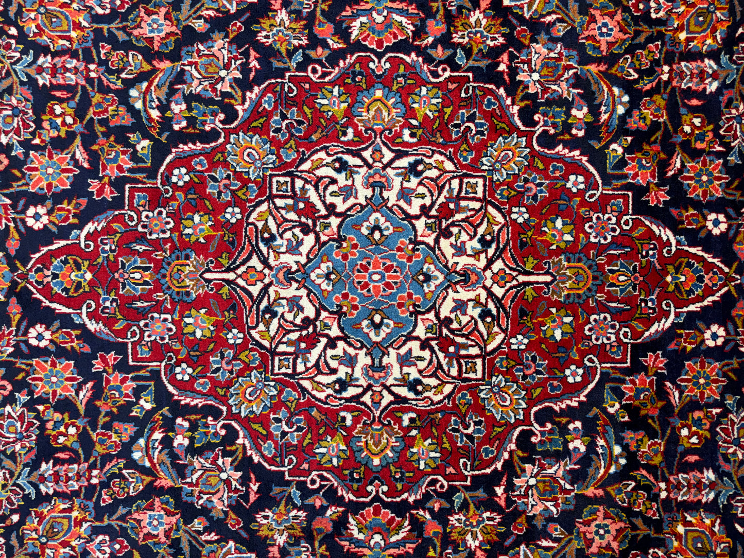 Hand-Knotted Persian Kashan Rug - 9’11”x14’3”