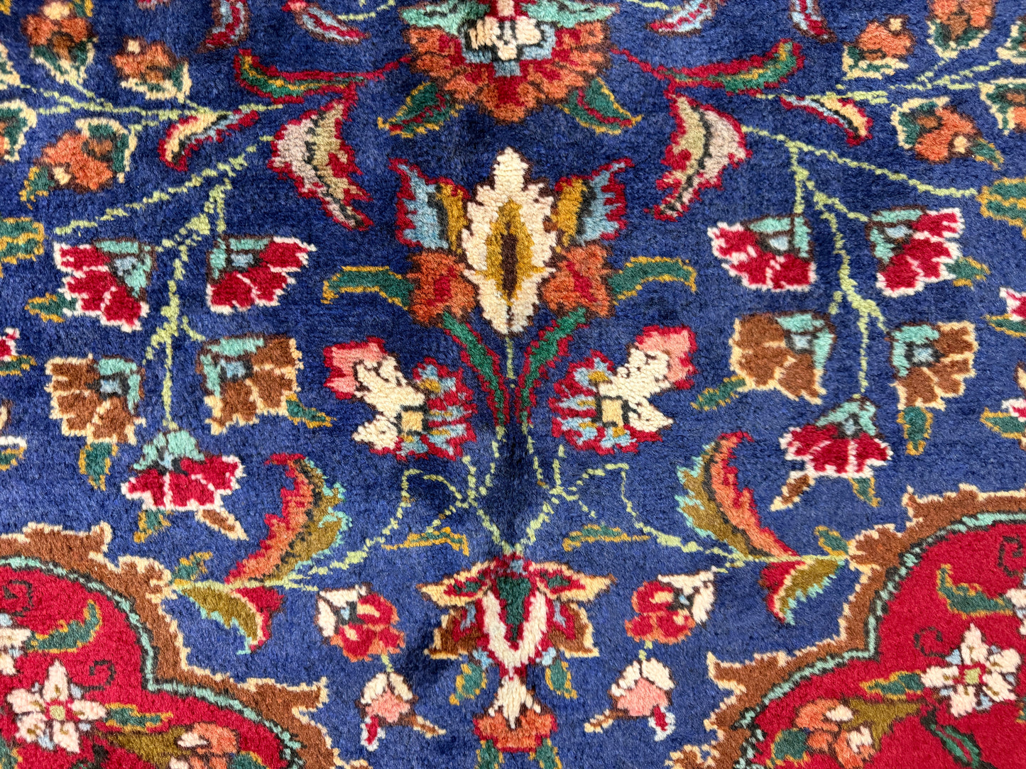 9’11”x13’3” Hand-Knotted Persian Tabriz Rug