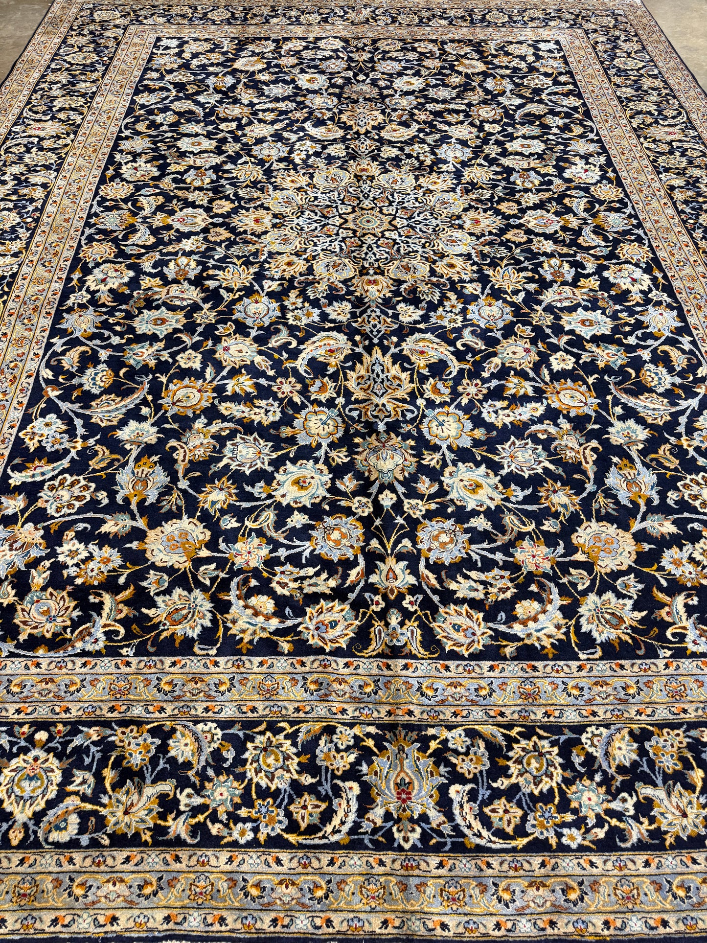 9’8”x12’5” Hand-Knotted Fine Wool Persian Kashan Signed Area Rug