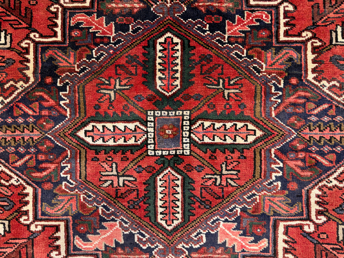 Hand-Knotted Persian Heriz Rug - 6'7"x10'4"