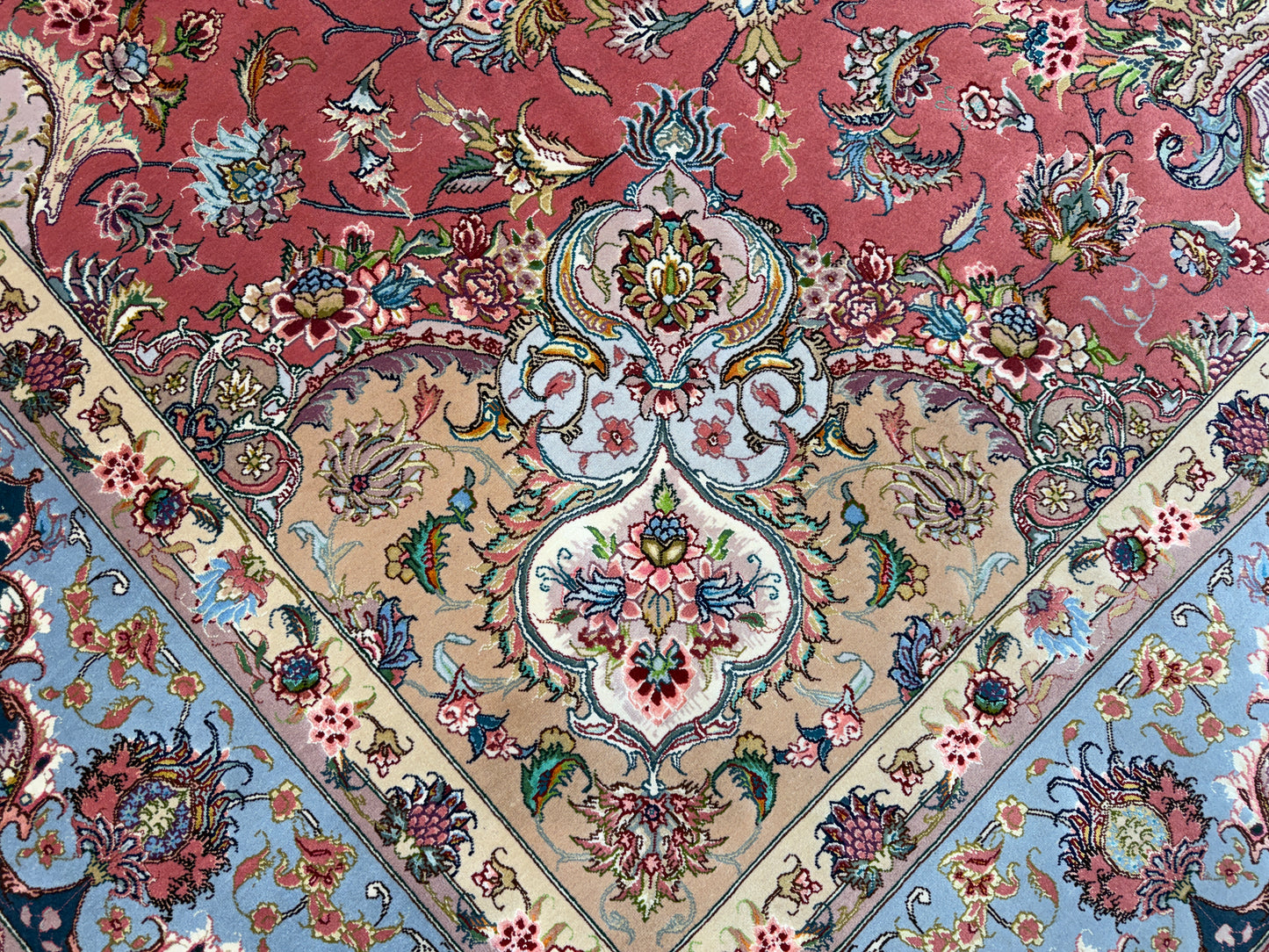 Hand-Knotted 60 Raj Persian Tabriz Rug - Signed Novinfar - 9’x13’