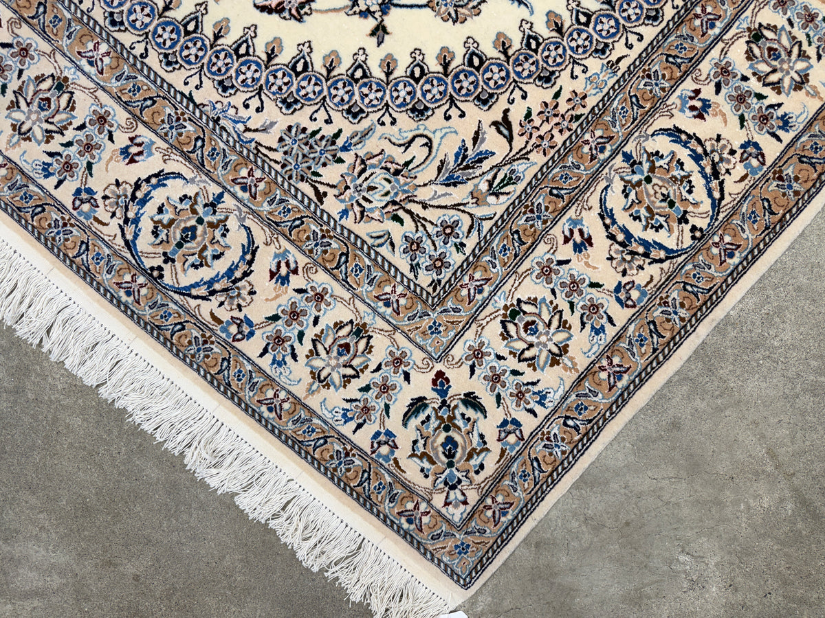 Hand-Knotted 6 La Persian Nain Rug - 4'4"x6'4"