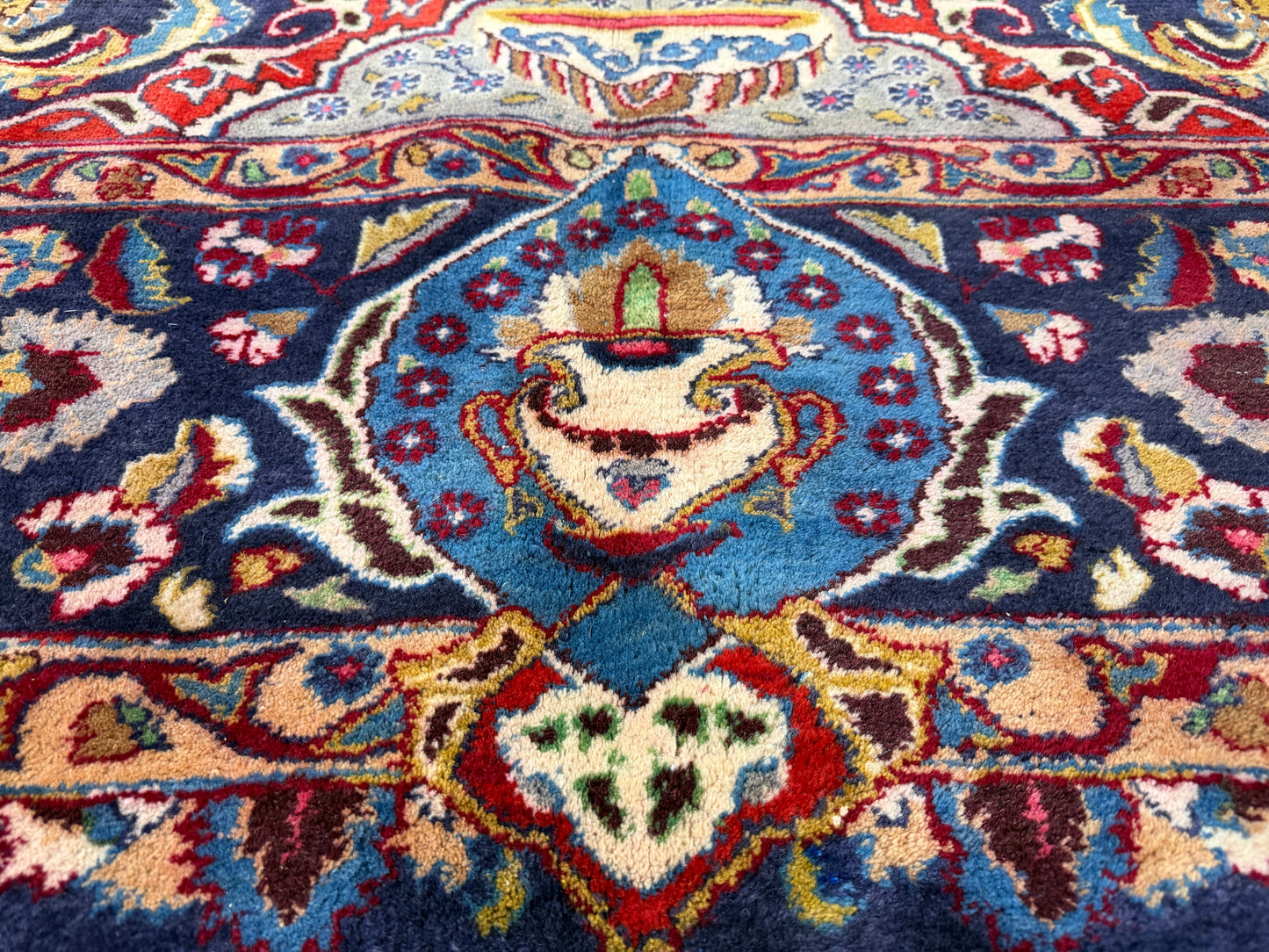 9’9”x13’1” Hand-Knotted Persian Kashmar Pictorial Area Rug