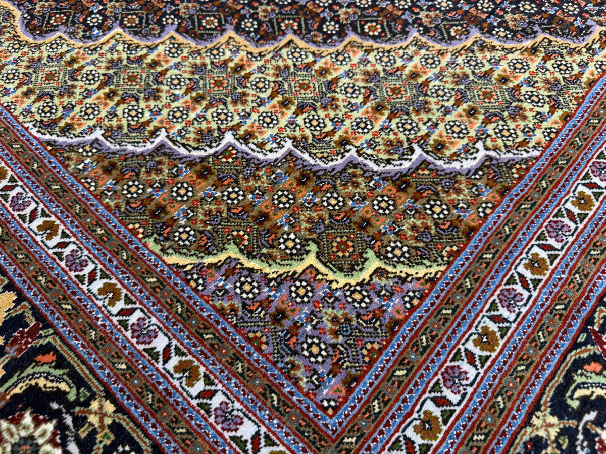 Hand-Knotted Persian Tabriz Mahi Rug - 5'1"x6'8"