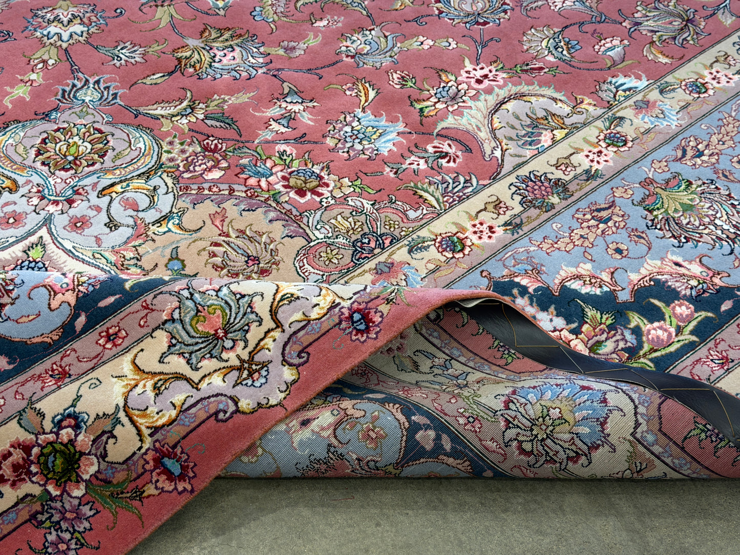 Hand-Knotted 60 Raj Persian Tabriz Rug - Signed Novinfar - 9’x13’