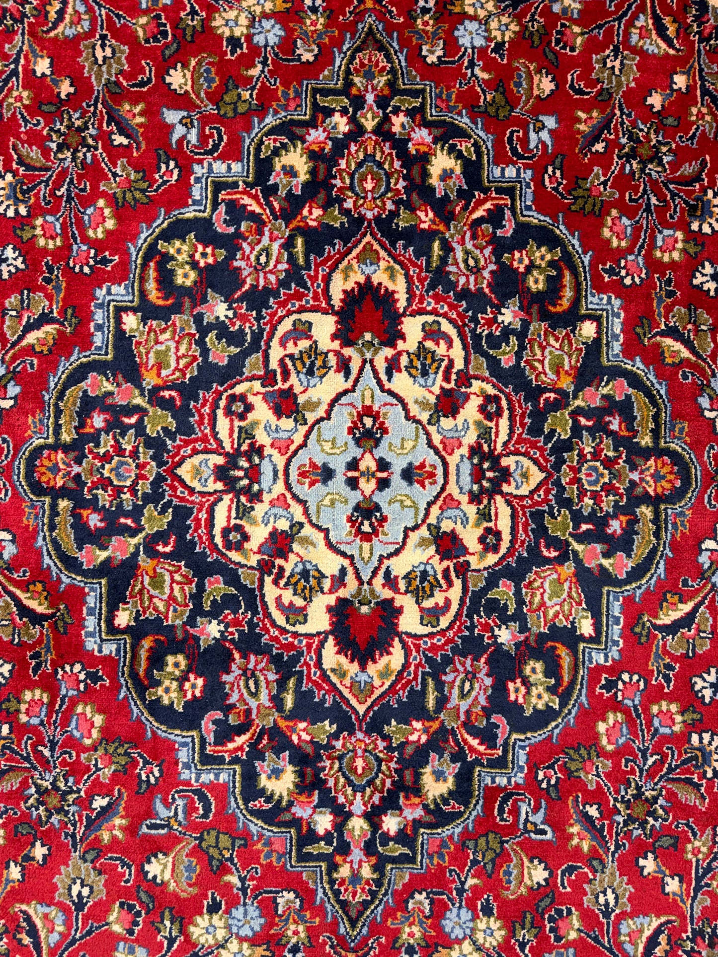 9’6”x12’6” Hand-Knotted Persian Kashan Area Rug