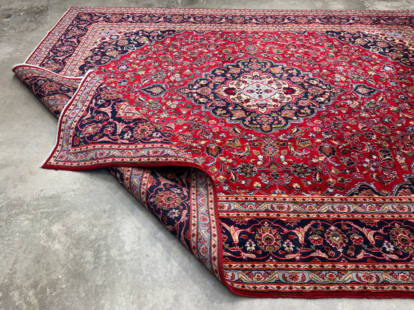9’6”x12’6” Hand-Knotted Persian Kashan Area Rug