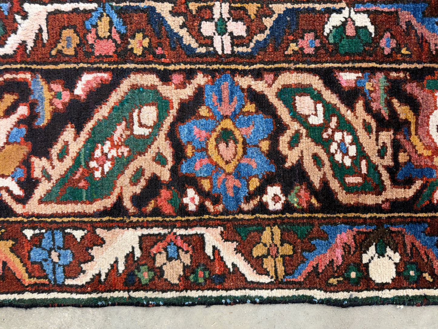 9’10”x13’10” Hand-Knotted Persian Bakhtiari Area Rug