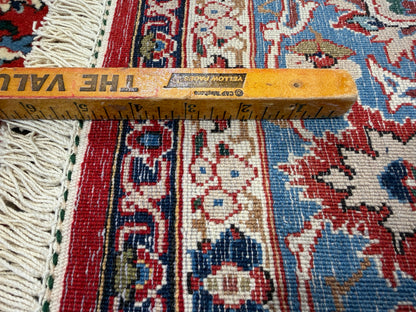 Hand-Knotted Persian Isfahan Rug - 5’1”x6’10”