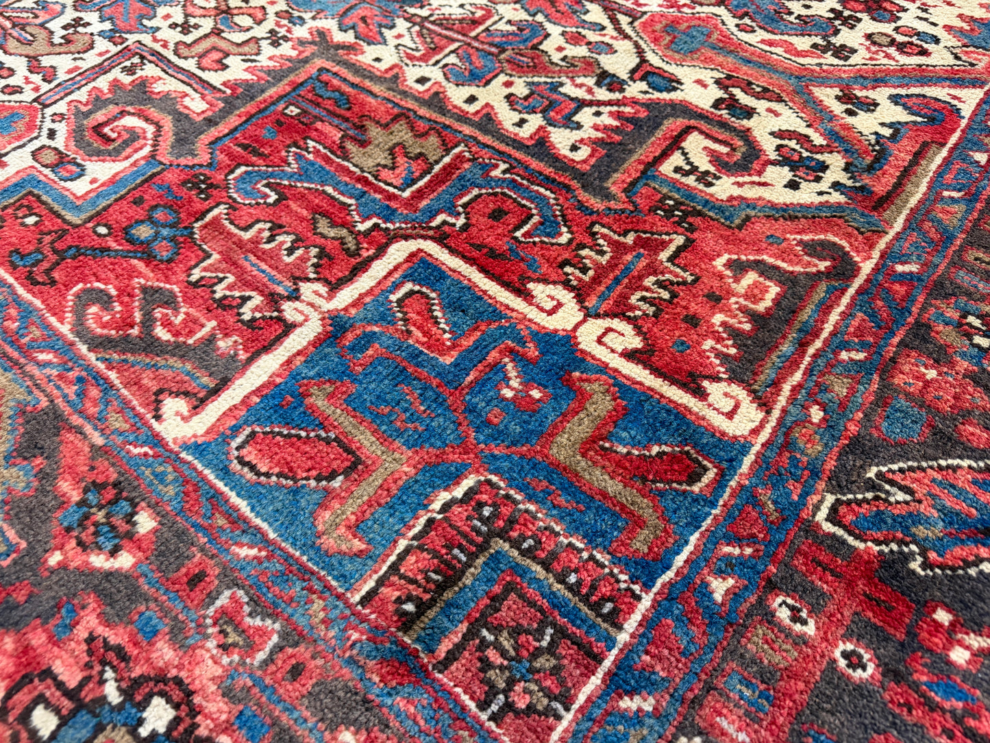 Hand-Knotted Persian Heriz Rug - 9’8”x13’1”