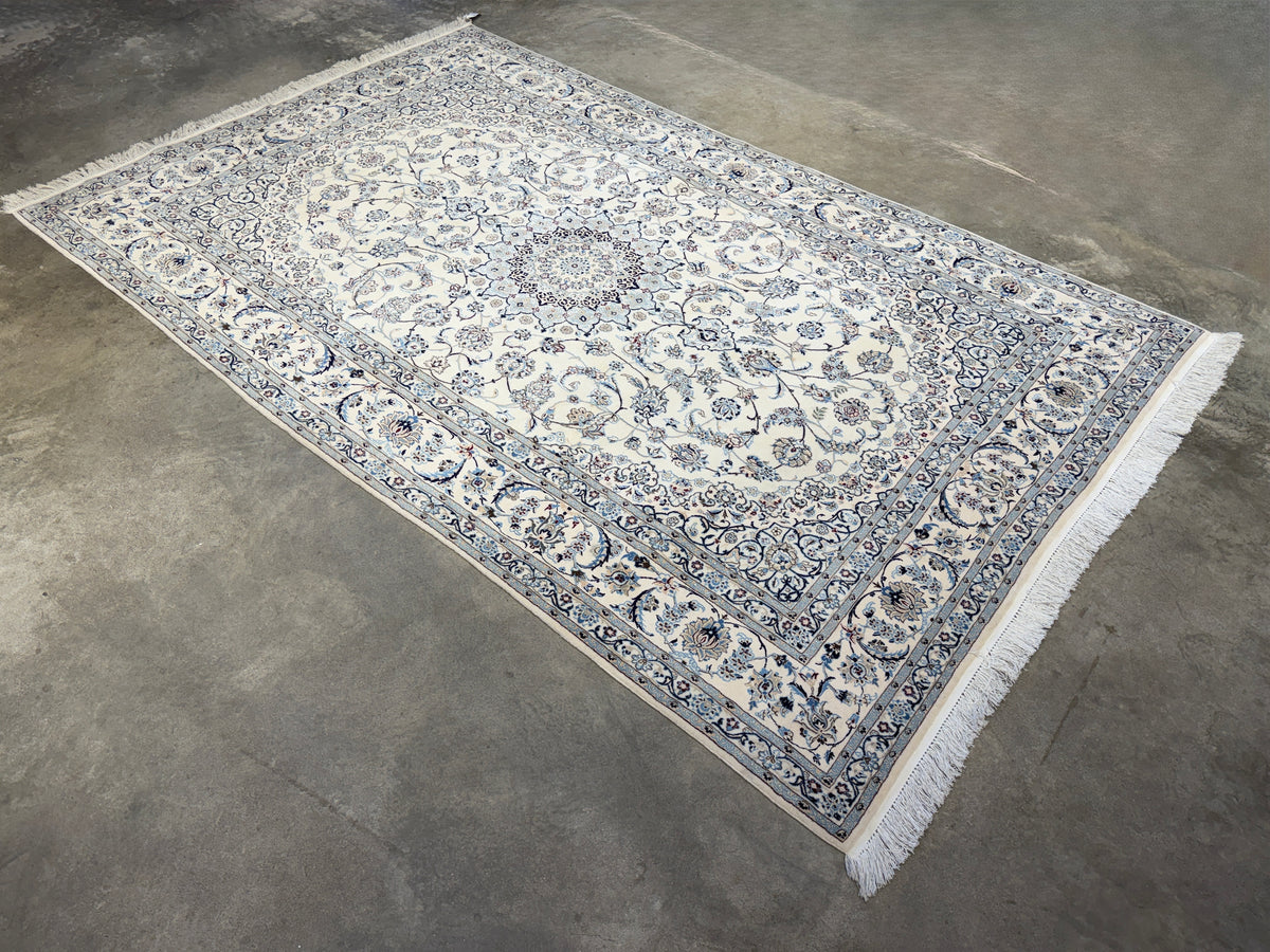 Hand-Knotted 6 La Persian Nain Rug - 5'7"x9'