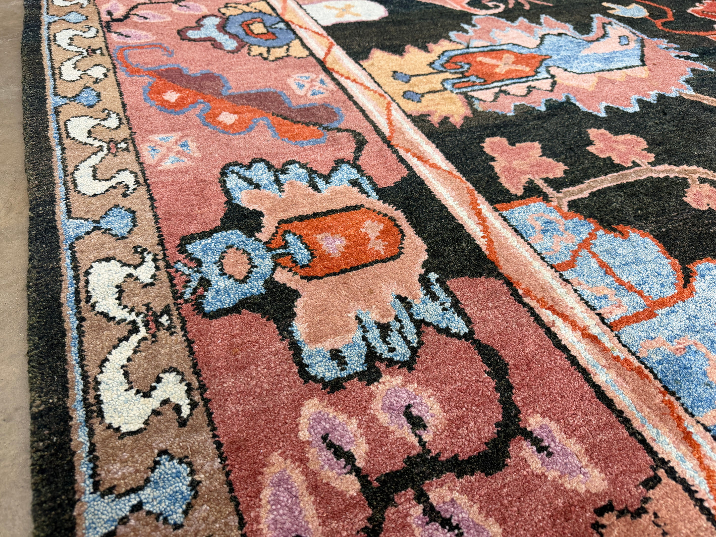 Hand-knotted Oushak Rug - 11’x12’