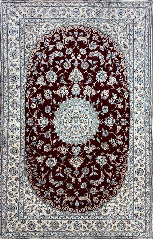 Hand-Knotted 6 La Persian Nain Rug - 4'1"x6'4"