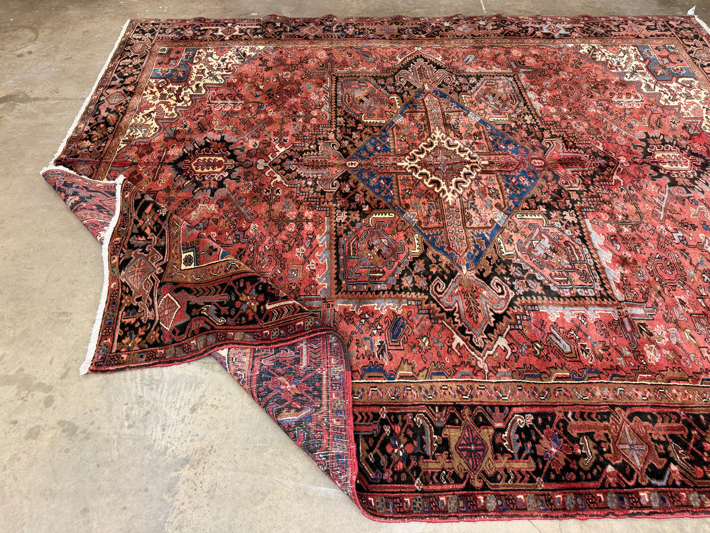 9’9”x11’2” Hand-Knotted Persian Heriz Rug