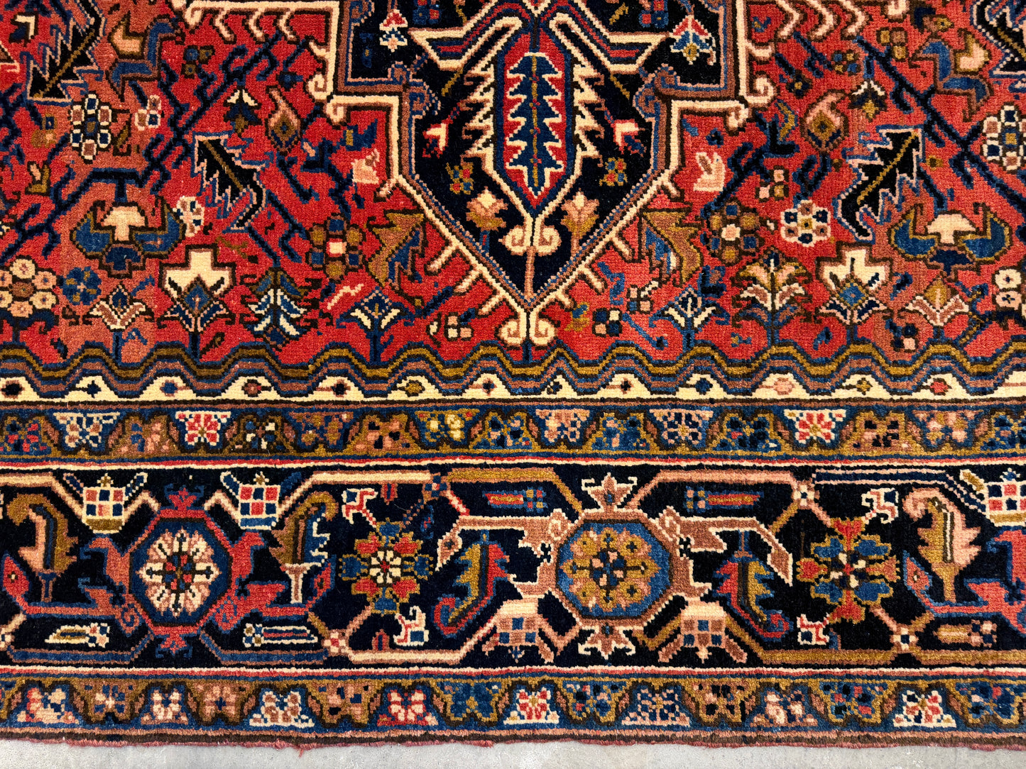 10’1”x14’ Hand-Knotted Persian Heriz Area Rug