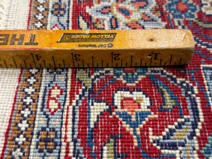 Hand-Knotted Persian Sarouk Rug - 4’5”x6’11”