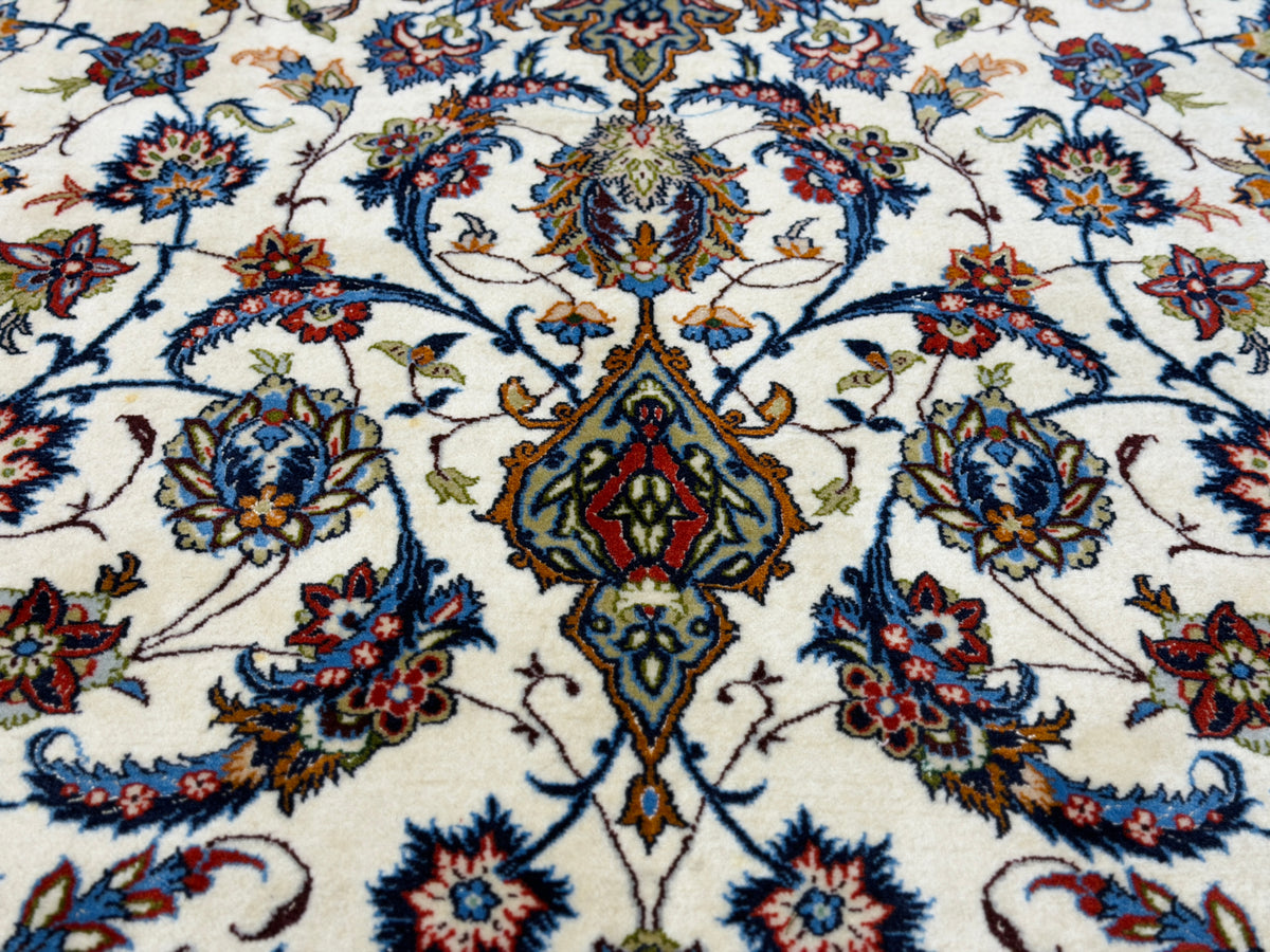 Hand-Knotted Persian Isfahan Rug - Signed Qorbani -  6’9”x10’3”