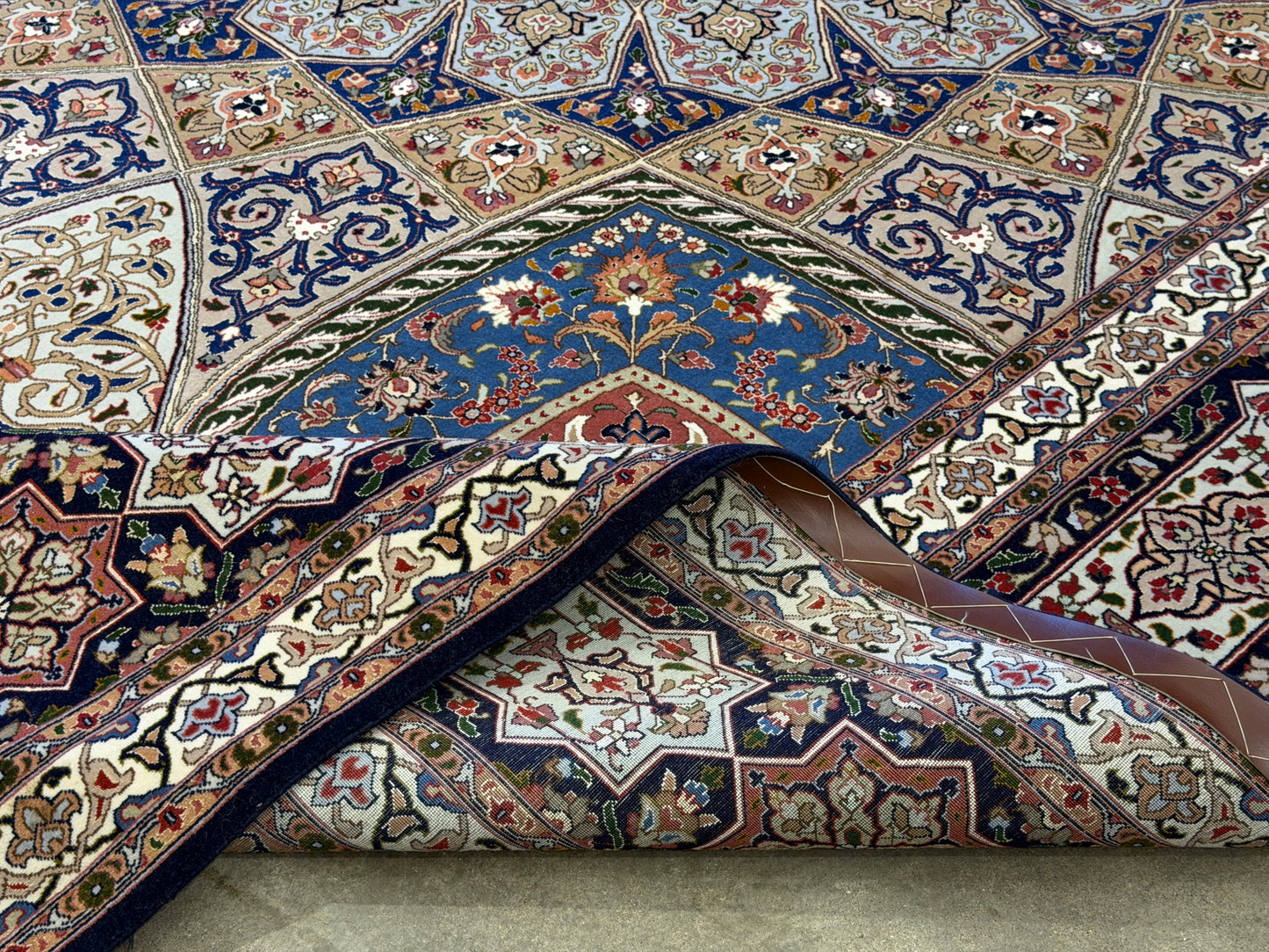Hand-Knotted 60 Raj Persian Tabriz Rug - Dome Design - 10’x13’4”