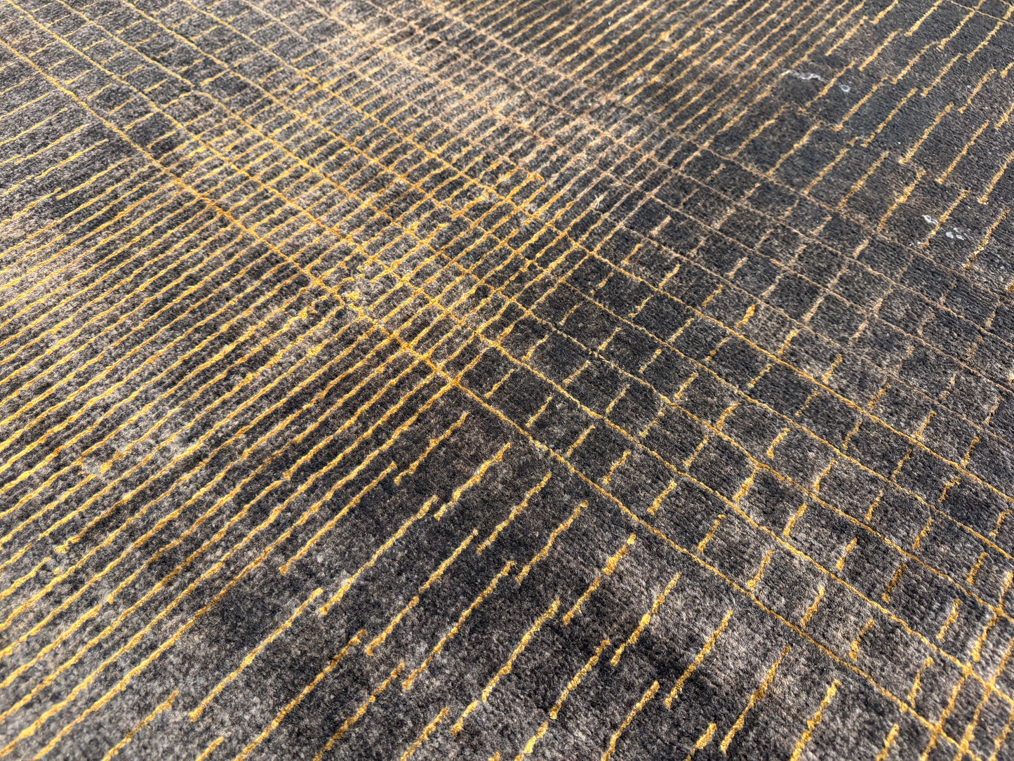 Hand-Knotted Contemporary Rug - 7’11”x10’