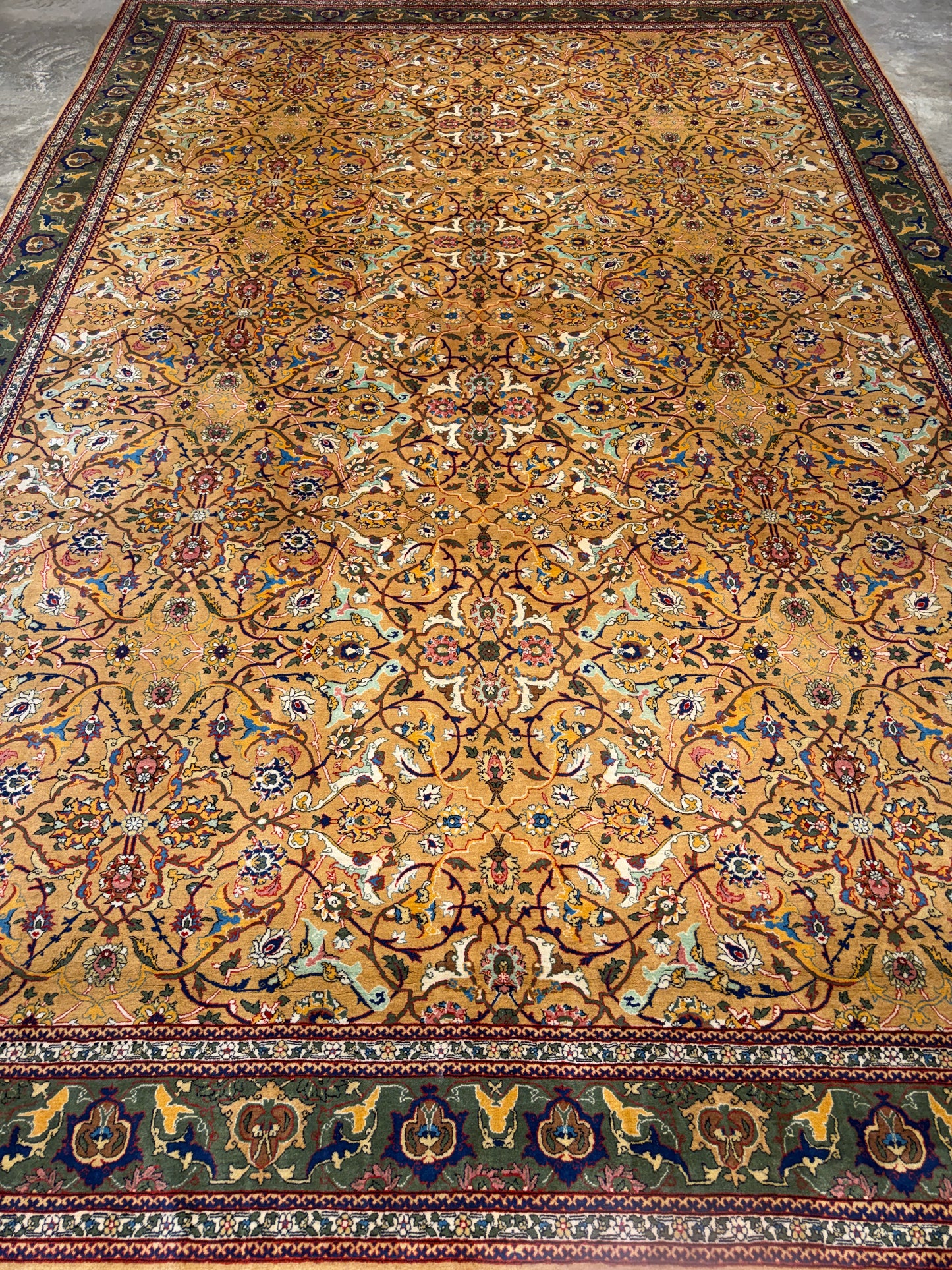 Hand-Knotted Persian Kashan Rug - 9’9”x14’5”