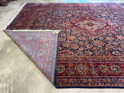 10’x13’7” Very Fine Antique Hand-Knotted Persian Kashan Area Rug