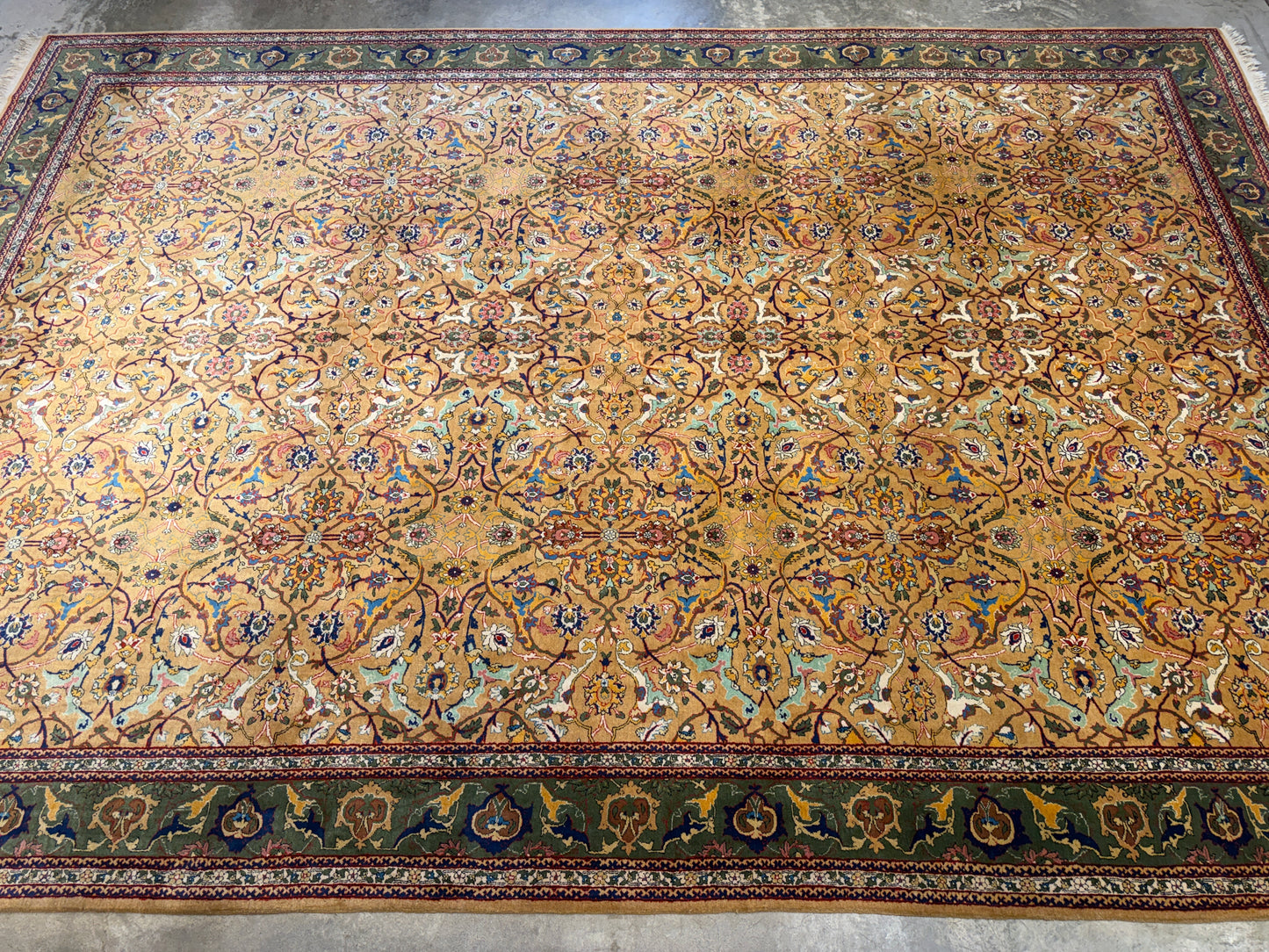 Hand-Knotted Persian Kashan Rug - 9’9”x14’5”