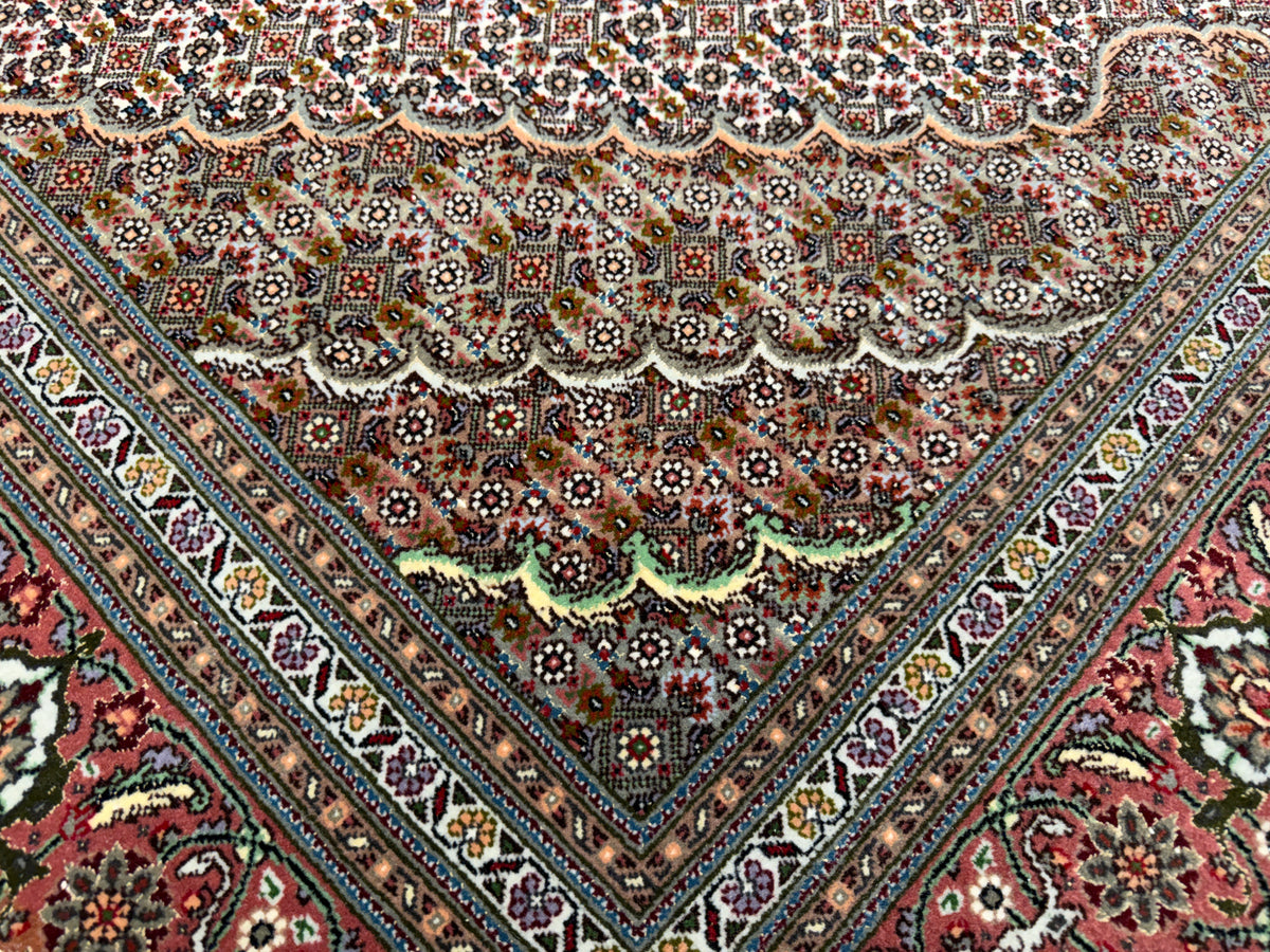 Hand-Knotted Persian Tabriz Mahi  Rug - 5'1"x6'10"
