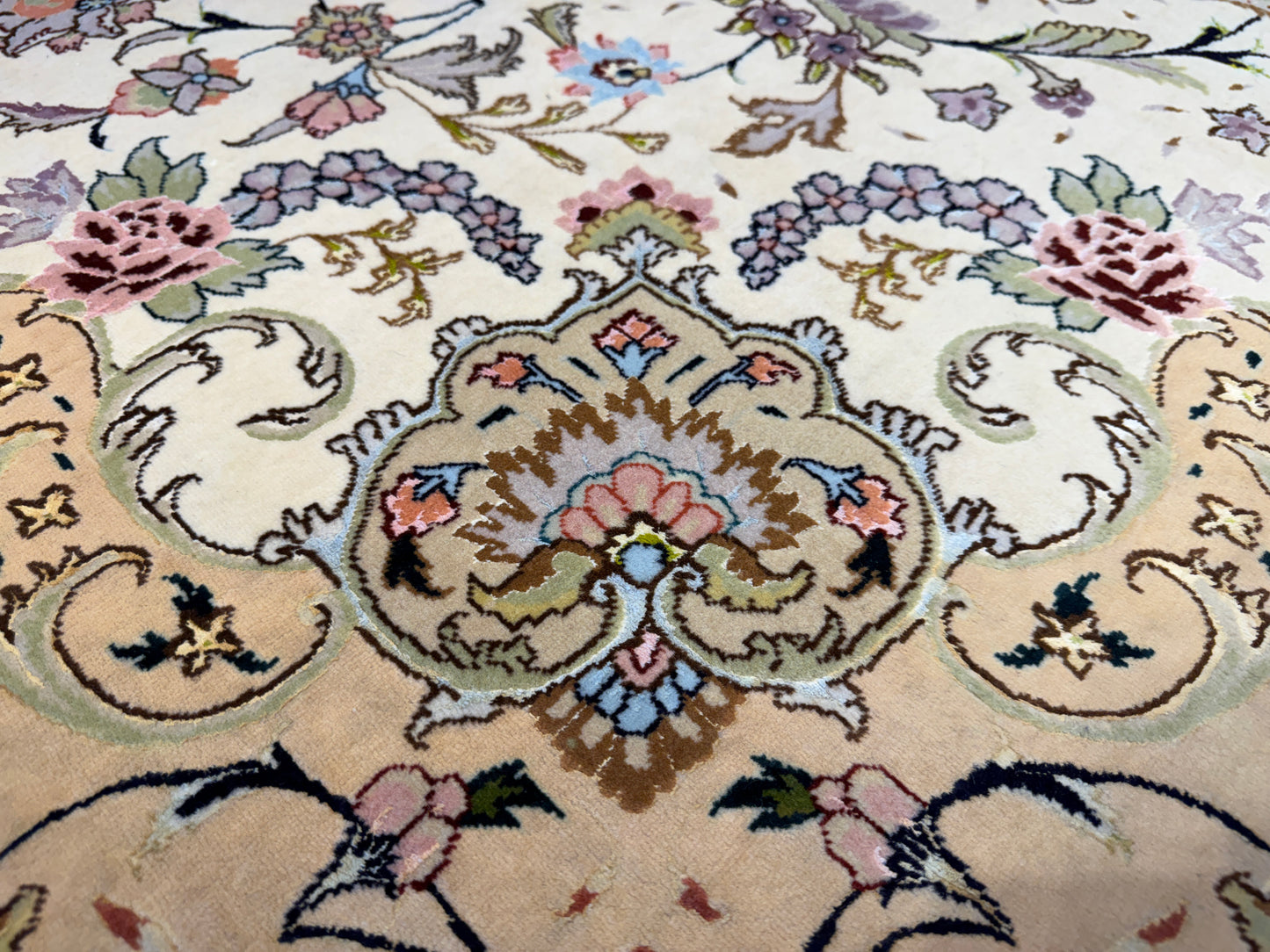 9’8”x13’8” Very Fine Hand-Knotted Persian Tabriz 80 Raj Area Rug