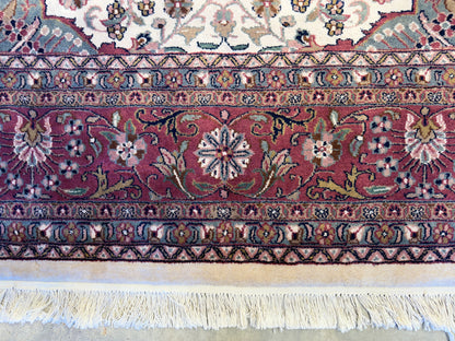 8’2”x9’11” Hand-Knotted Indo Kashan Area rug