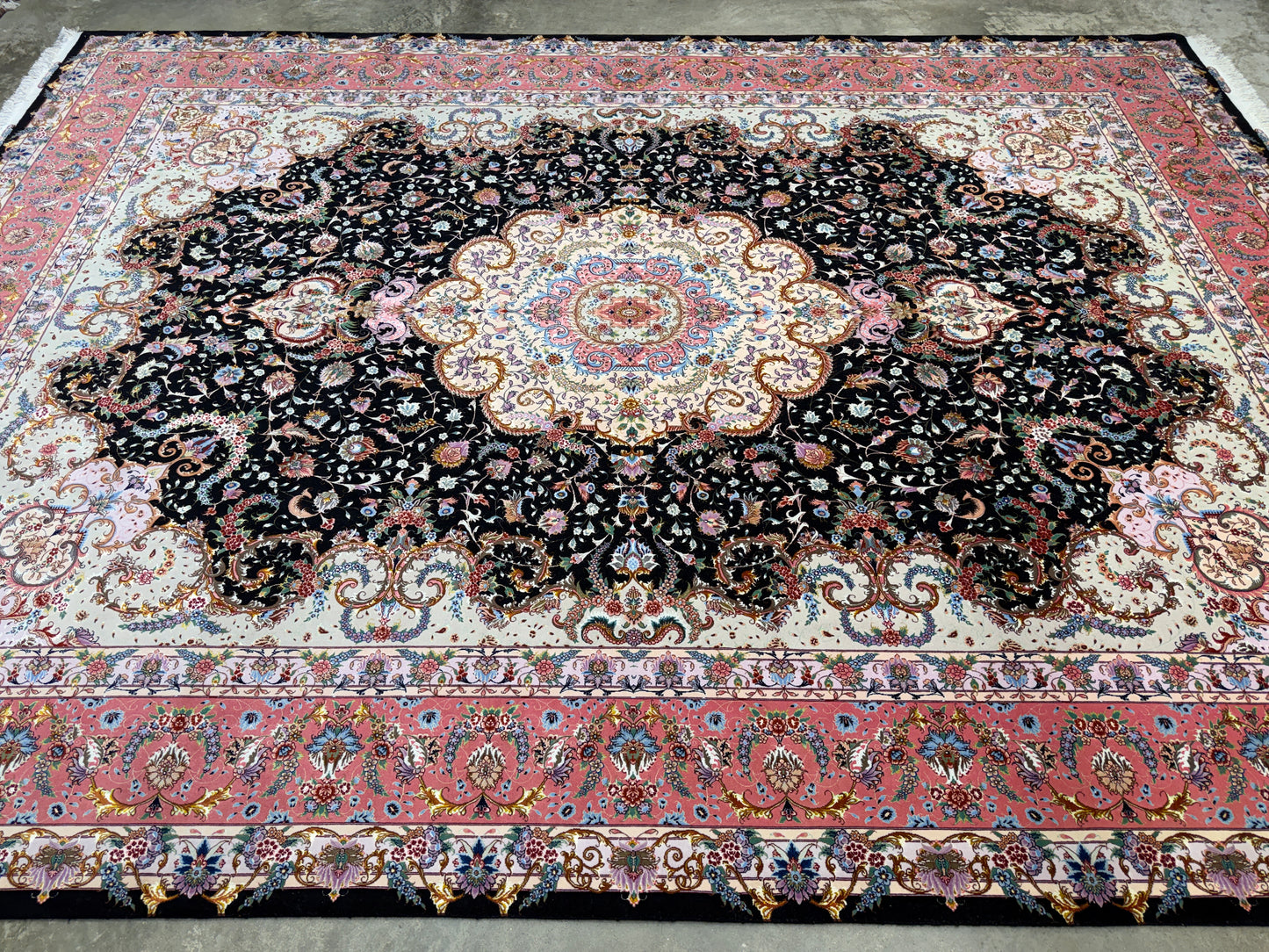 Hand-Knotted 70 Raj Persian Tabriz Rug - Signed Faizi - 9’10”x13’4”