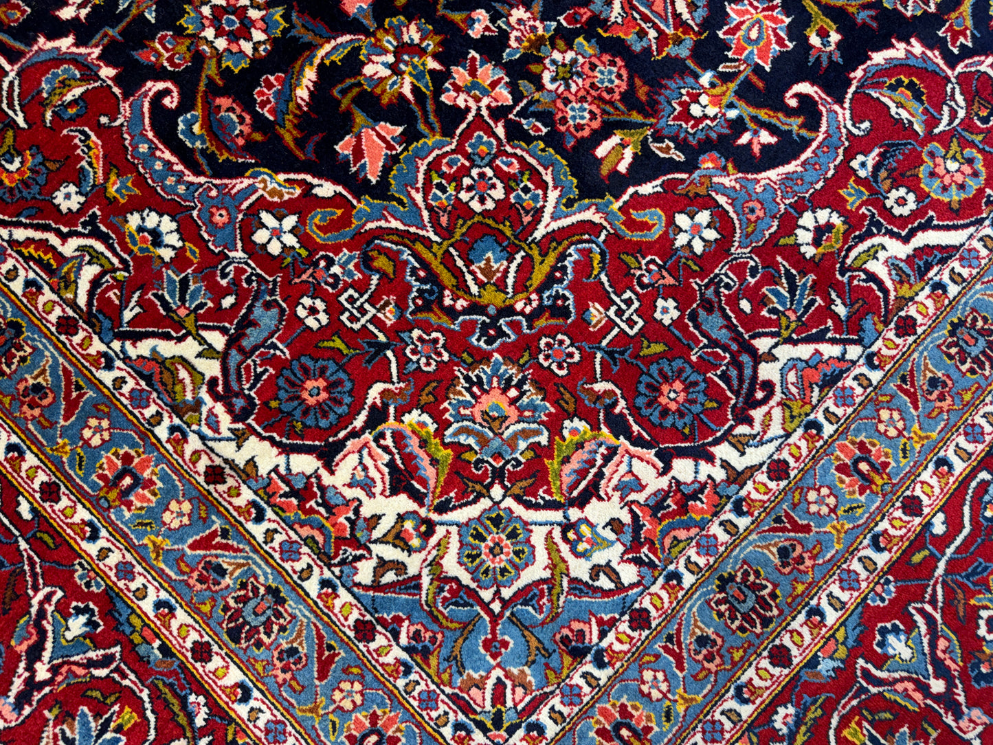 Hand-Knotted Persian Kashan Rug - 9’11”x14’3”