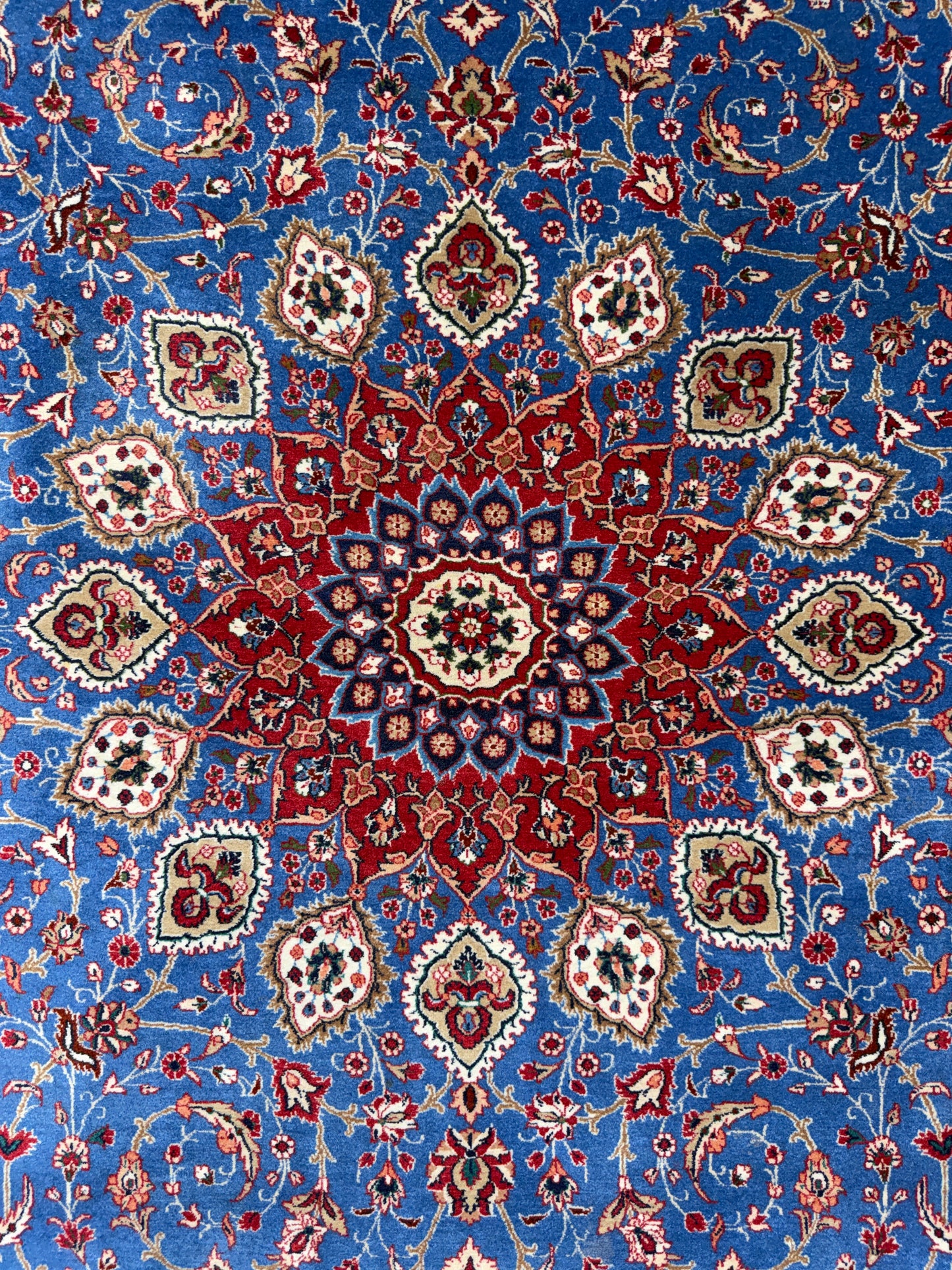 Hand-Knotted Persian Sarouk Rug - 4’5”x7’2”