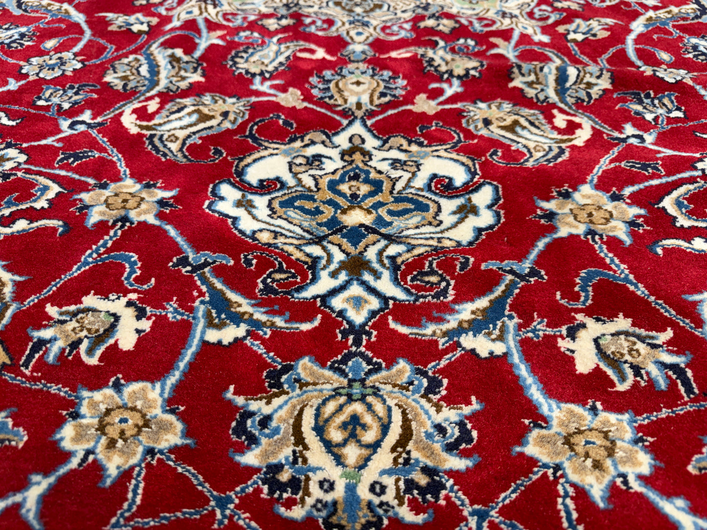 Hand-Knotted Persian Nain Rug - Signed Habibian - 9’6”x12’9”