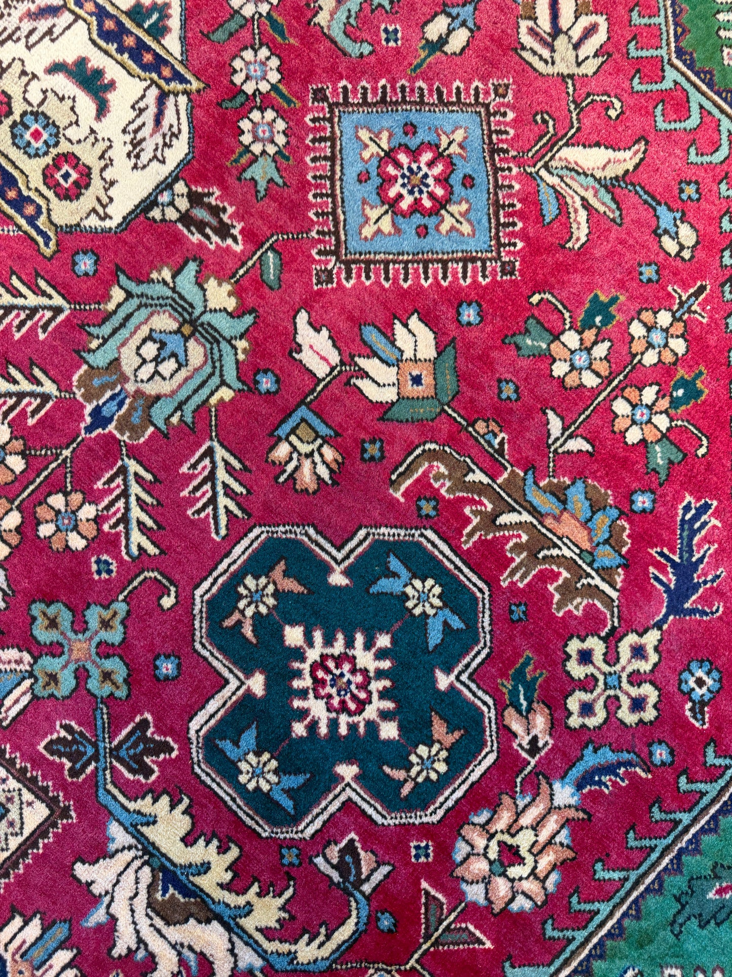 9’11”x13’ Hand-Knotted Persian Tabriz Area Rug