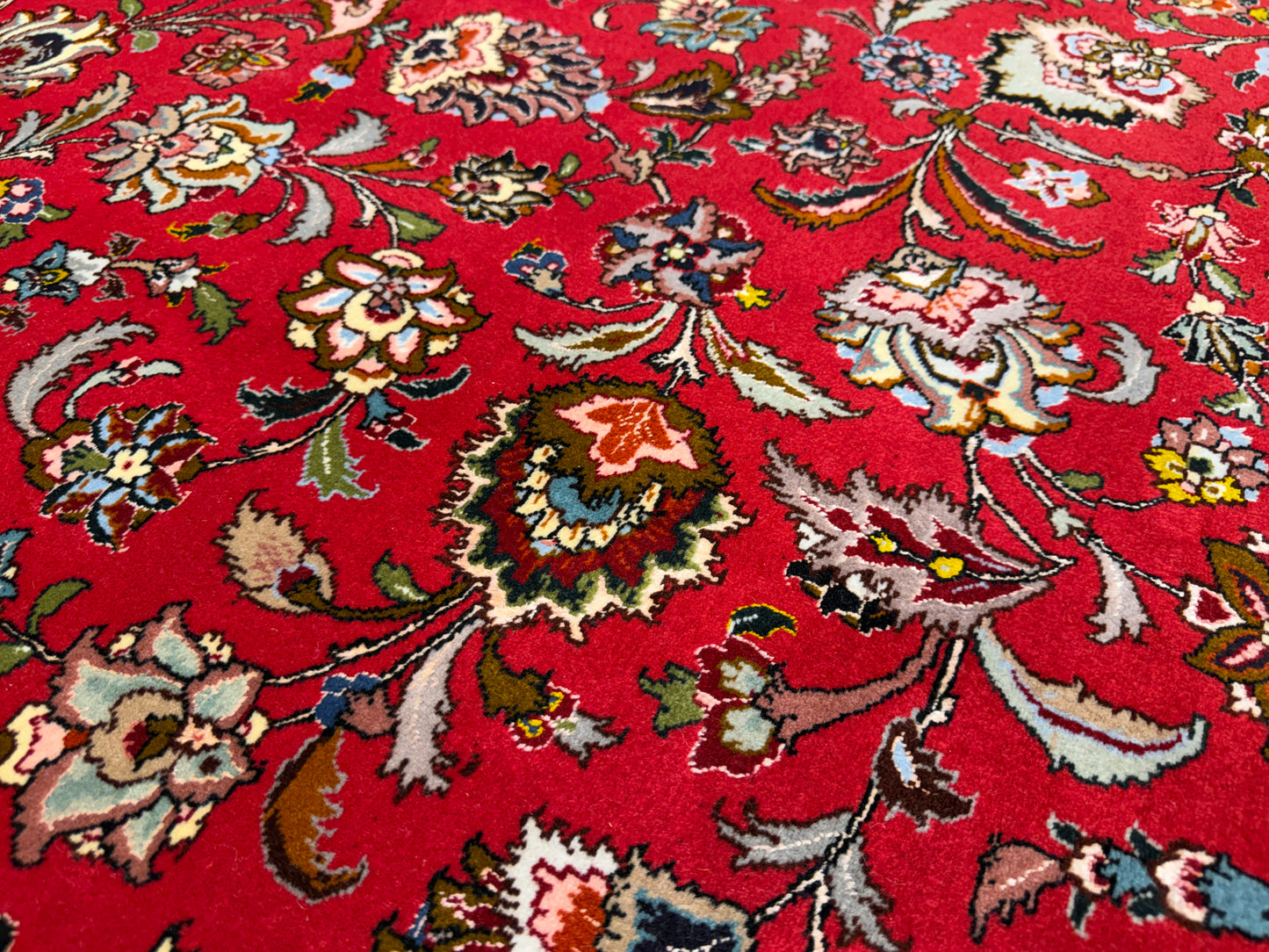 Hand-Knotted 60 Raj Persian Tabriz Rug - 9’9”x13’3”