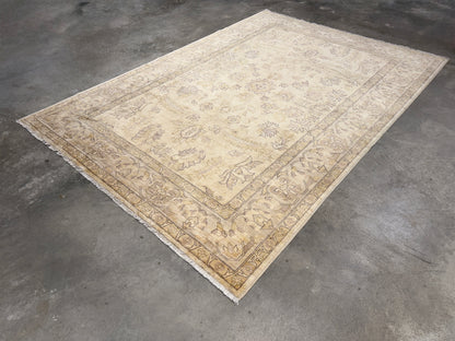 Hand-Knotted Agra Rug - 6’6”x9’6”
