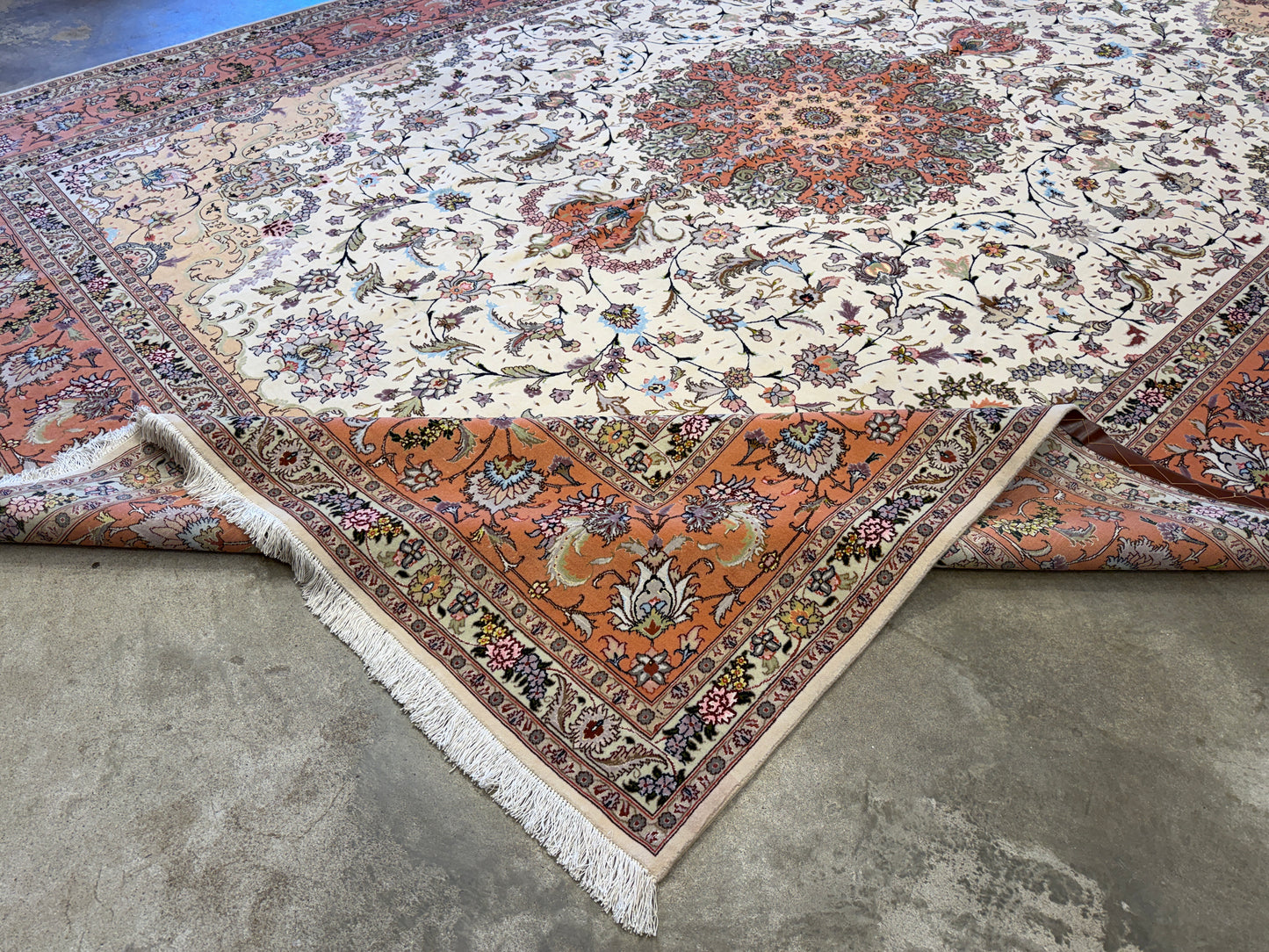 9’8”x13’8” Very Fine Hand-Knotted Persian Tabriz 80 Raj Area Rug