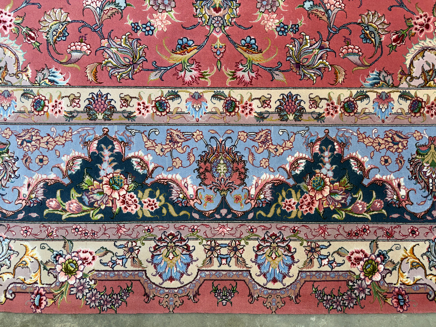 Hand-Knotted 60 Raj Persian Tabriz Rug - Signed Novinfar - 9’x13’