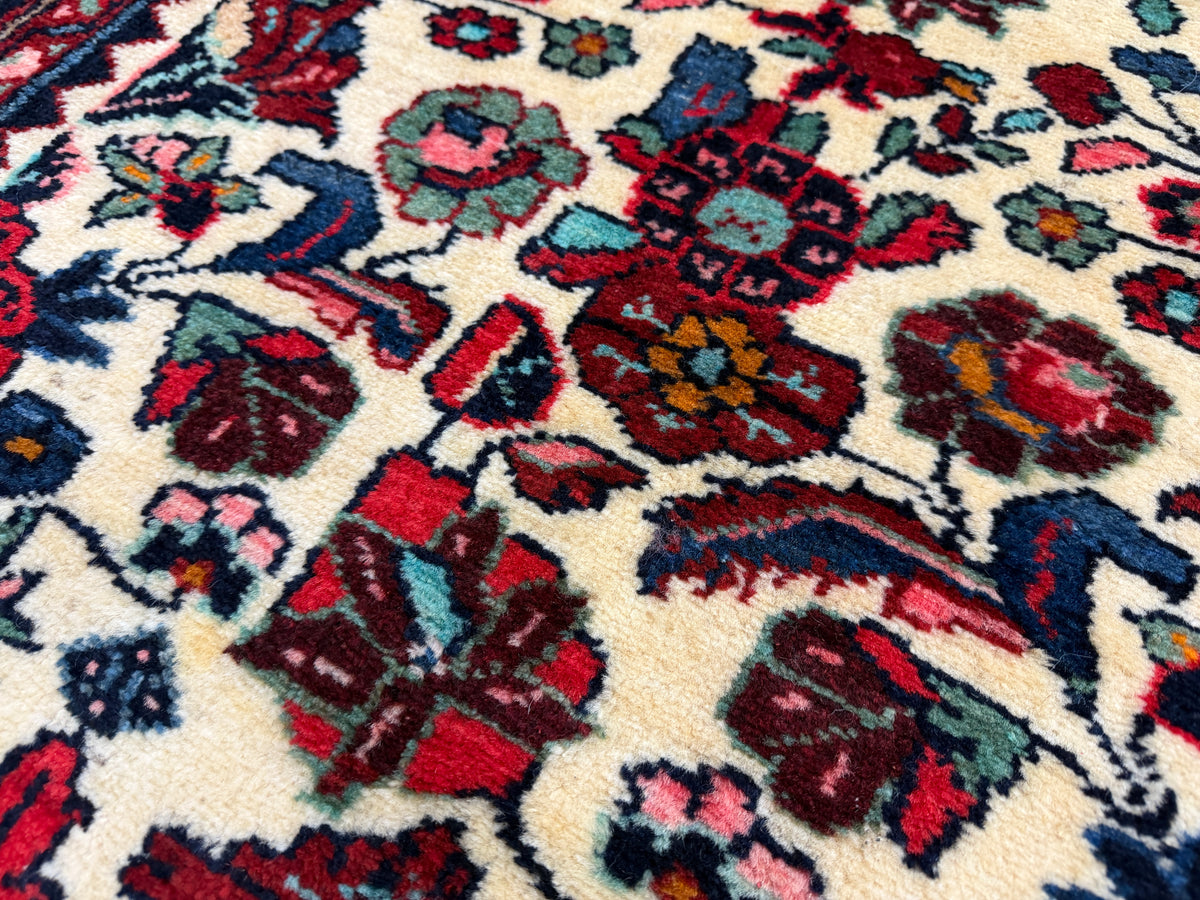 Hand-Knotted Persian Hamadan Rug - 5'2"x10'11"