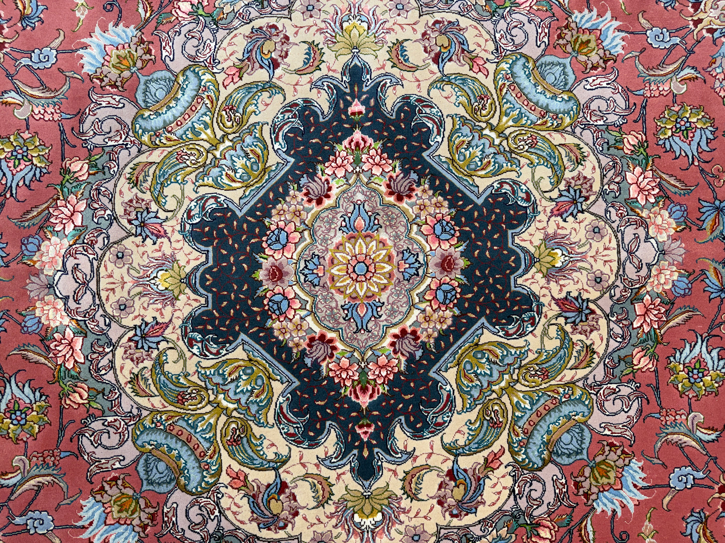 Hand-Knotted 60 Raj Persian Tabriz Rug - Signed Novinfar - 9’x13’