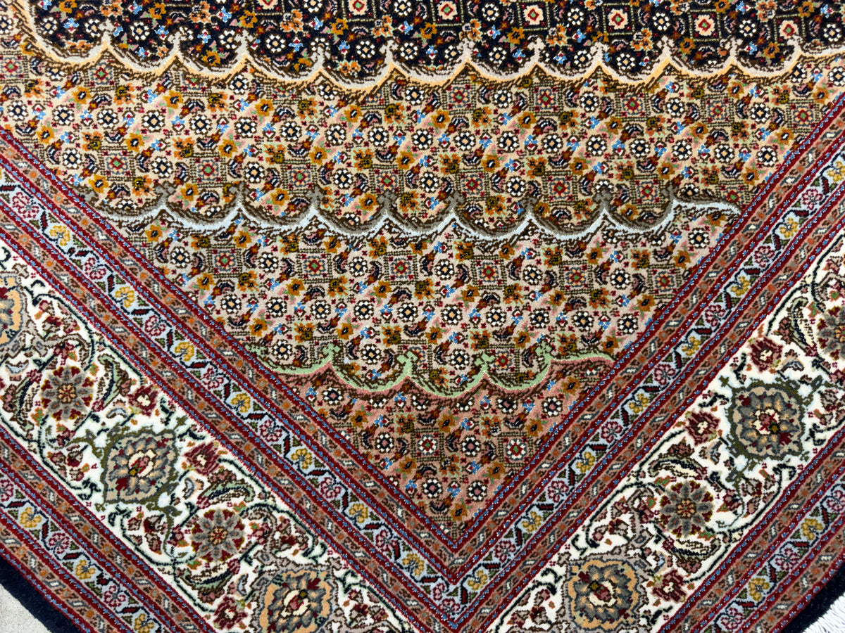 Hand-Knotted Persian Tabriz Mahi Rug - 5'6"x7'8"