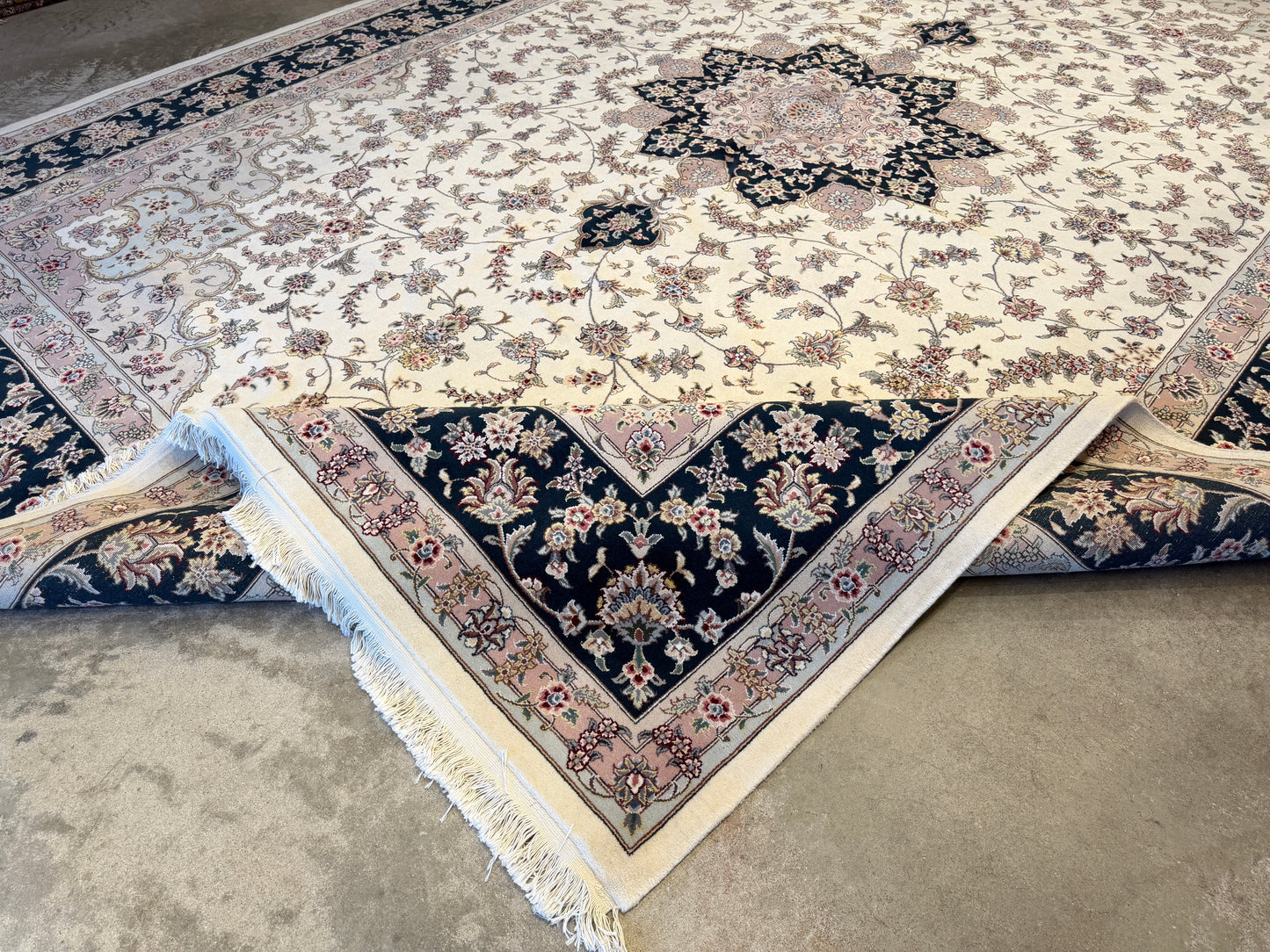 10’x13’8” Hand-Knotted Oriental IndoKashan Area Rug