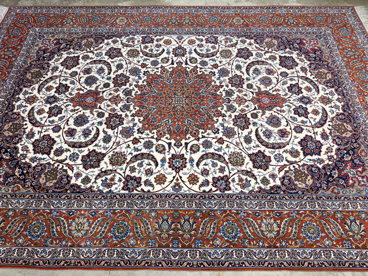 Hand-Knotted Persian Isfahan Rug - Signed Seirafian - 6'9"x9'10"