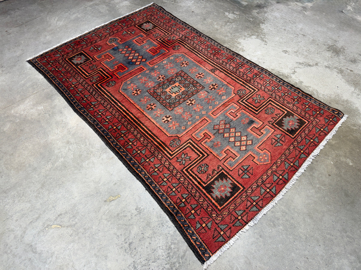 Hand-Knotted Persian Hamadan Rug - 4'2"x6'5"