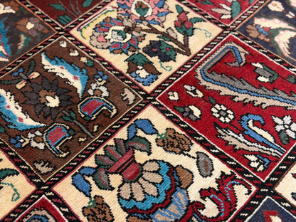 Hand-Knotted Persian Bakhtiari Rug - 6'9"x9'5"