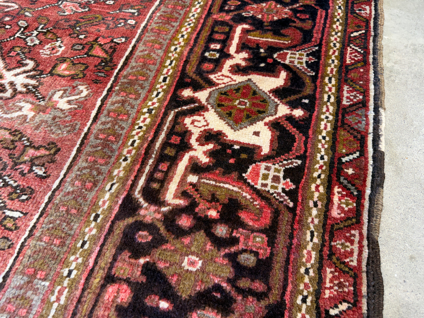 9’10”x13’ Hand-Knotted Persian Heriz Area Rug